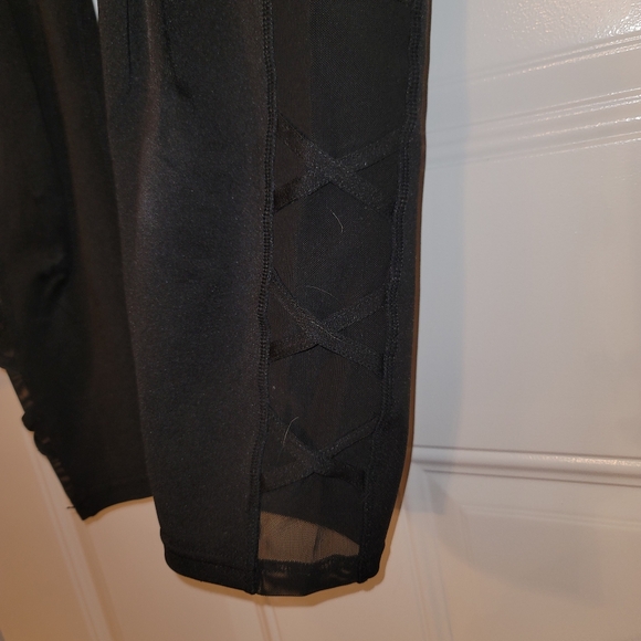 Black Capri Leggings - Picture 2 of 5